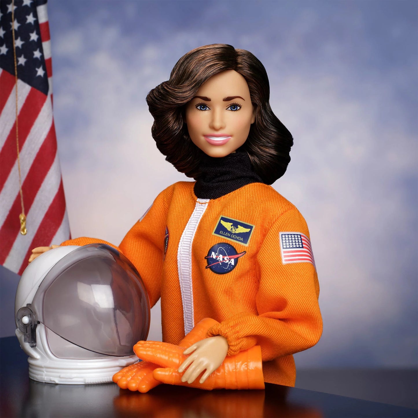 Mattel - Barbie Signature Ellen Ochoa Barbie Inspiring Women Doll