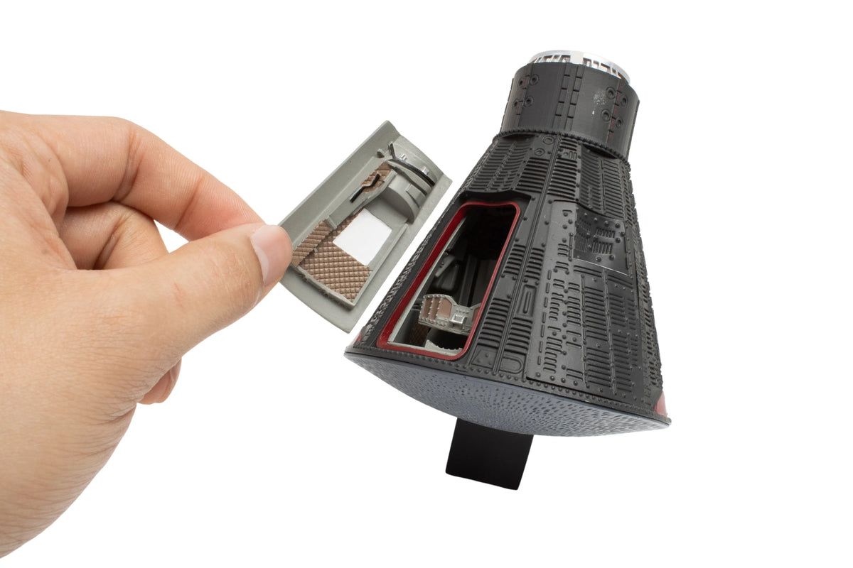 Daron Executive Series: Gemini IV Capsule Model (1/24 Scale)