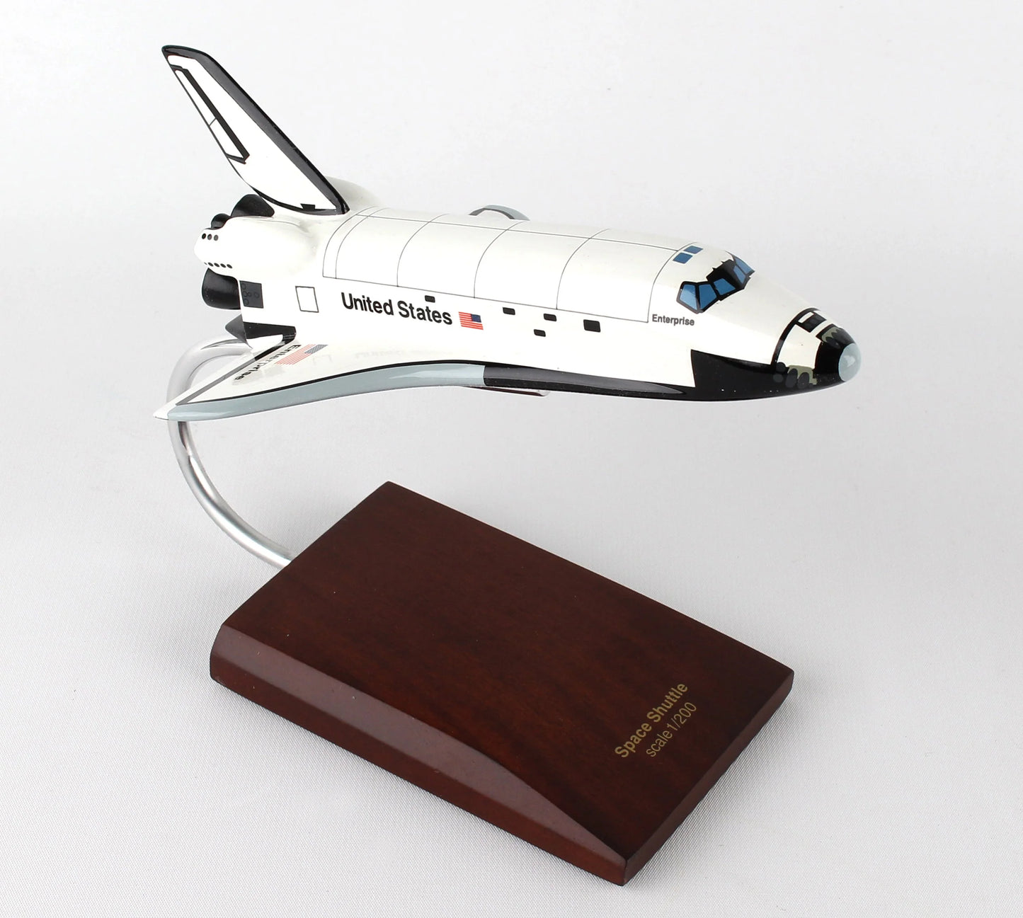 ダロン エグゼクティブ シリーズ スペースシャトル オービター エンタープライズ - 1/200 スケール