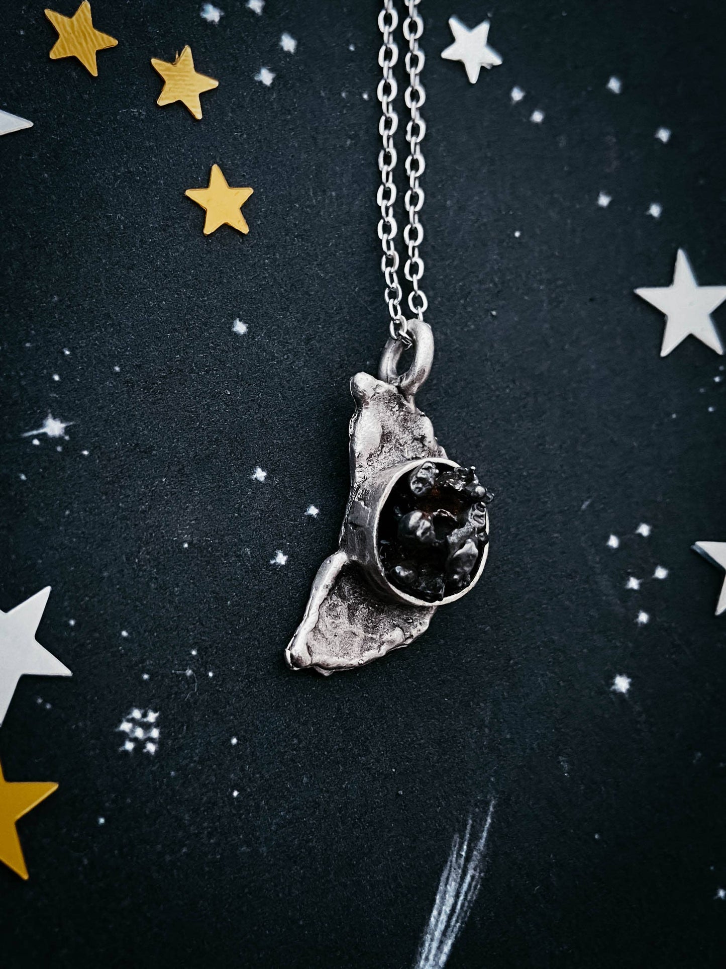 正宗隕石新月項鍊 (Campo del Cielo)