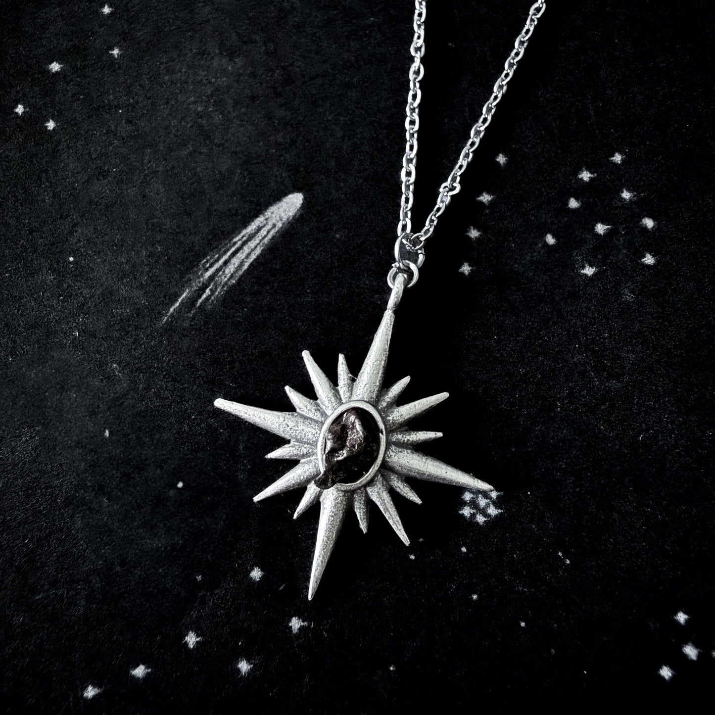 超新星星爆項鍊，鑲有正品隕石